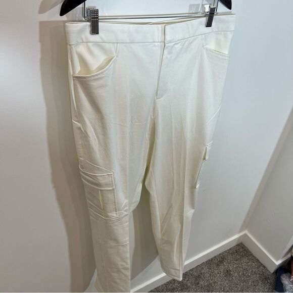 New Isaac Mizrahi! Tall 24/7 Stretch Cargo Ankle Pants in White | Size Tall 16 - Picture 3 of 10